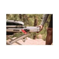 Weber Traveler Portable Gas BBQ 20 Weber Traveler Portable Gas BBQ -Weber Store BCF 618341 08 hi res