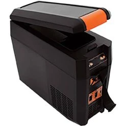 XTM 4x4 Accessories XTM12 Console Fridge 12L -Weber Store BCF 621369 02 hi res